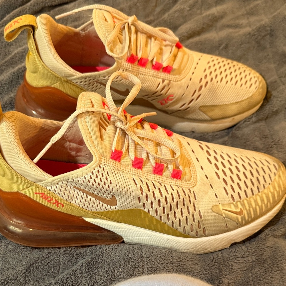 Women’s Nike Air Max Beige, orange, pink & yellow Sneakers, size 9. - Picture 4 of 7